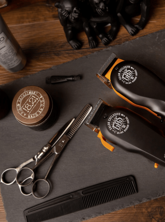 Cage Barber business website